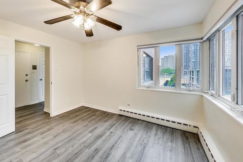Tiny photo for 708 W Bittersweet Place #512, Chicago, IL 60613 (MLS # 12589060)