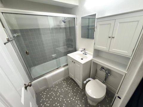 Tiny photo for 708 W Bittersweet Place #512, Chicago, IL 60613 (MLS # 12589060)