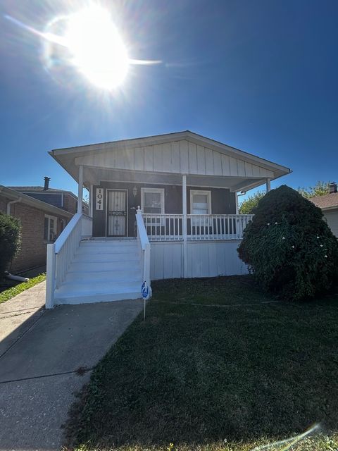Photo of 1041 W 104th Place, Chicago, IL 60643 (MLS # 12483670)
