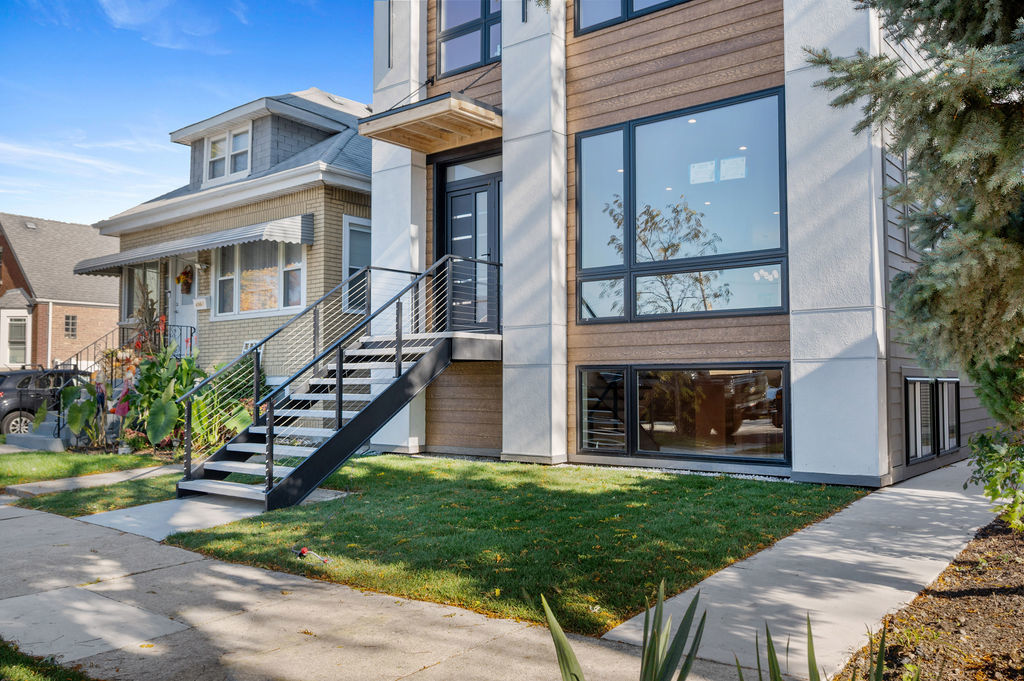 4959 N Merrimac Avenue