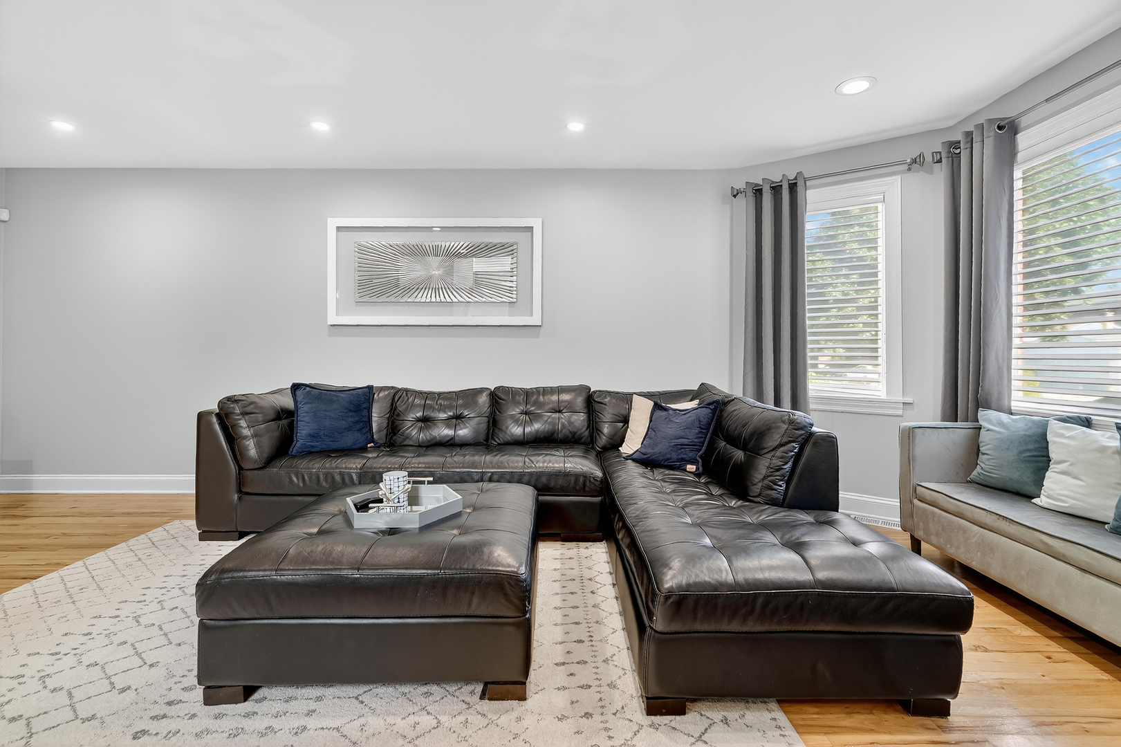 4338 N Overhill Avenue