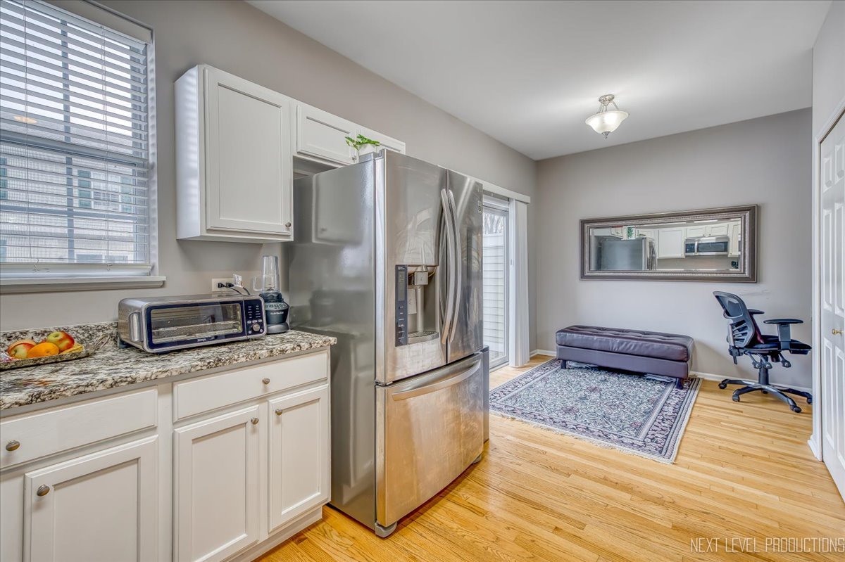 172 N East River Road L