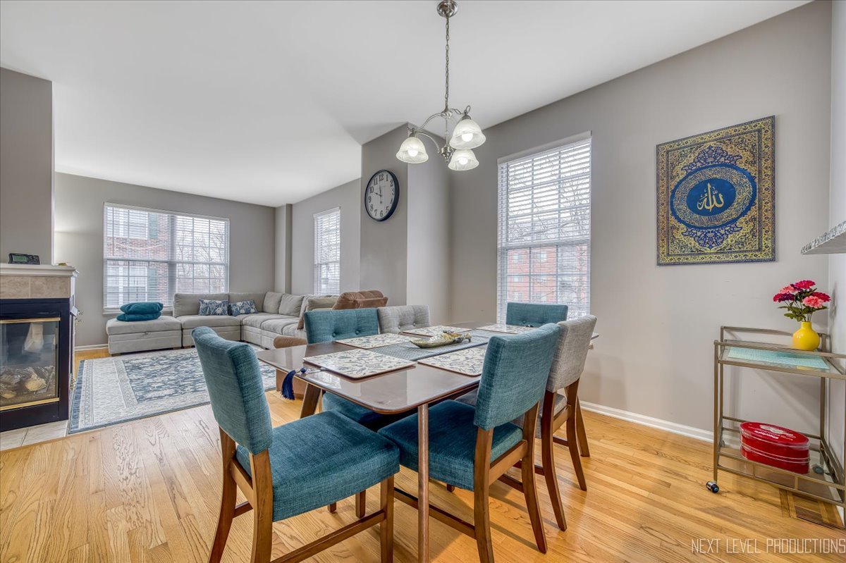 172 N East River Road L