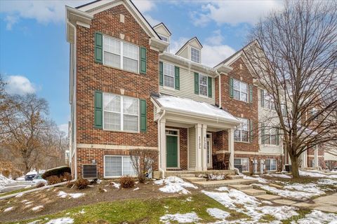 172 N East River Road L Des Plaines IL 60016