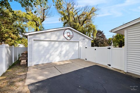 Tiny photo for 36712 N Traer Terrace, Gurnee, IL 60031 (MLS # 12524493)