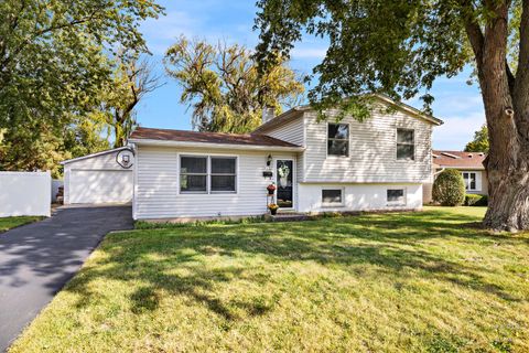 Tiny photo for 36712 N Traer Terrace, Gurnee, IL 60031 (MLS # 12524493)