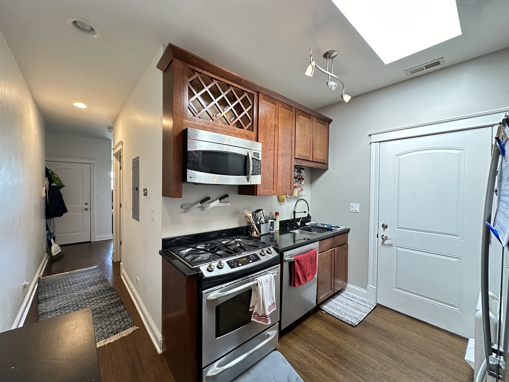2702 W Cortland Street 3