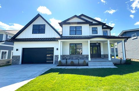 1326 N Race Avenue Arlington Heights IL 60004