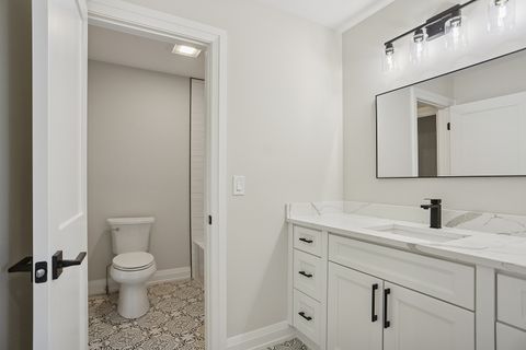 Tiny photo for 1326 N Race Avenue, Arlington Heights, IL 60004 (MLS # 12486774)