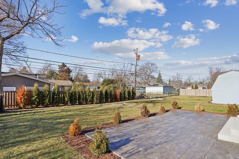 Tiny photo for 1326 N Race Avenue, Arlington Heights, IL 60004 (MLS # 12486774)