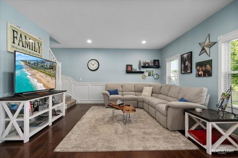 Tiny photo for 504 Dogwood Court, North Aurora, IL 60542 (MLS # 12481731)