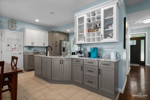 Tiny photo for 504 Dogwood Court, North Aurora, IL 60542 (MLS # 12481731)