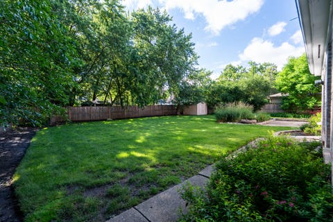 Tiny photo for 613 Michelline Lane, Northbrook, IL 60062 (MLS # 12678909)