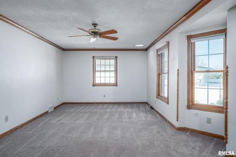 Tiny photo for 3812 N Thornwood Avenue, Davenport, IA 52806 (MLS # 12566309)