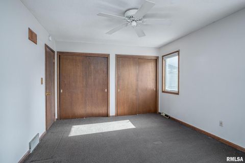 Tiny photo for 3812 N Thornwood Avenue, Davenport, IA 52806 (MLS # 12566309)