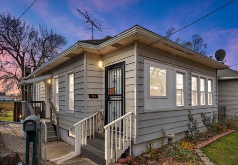 Photo of 312 Stone Street, Kankakee, IL 60901 (MLS # 12324344)