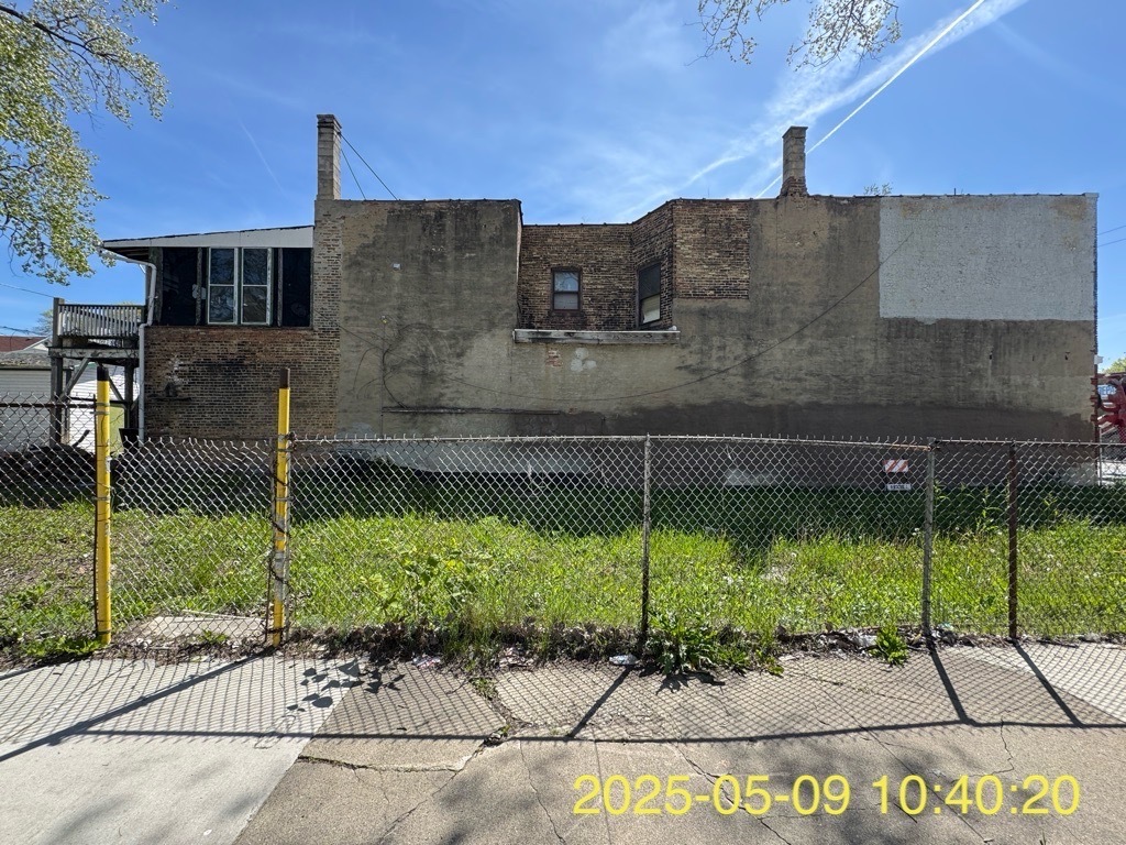 654 W 47th Street