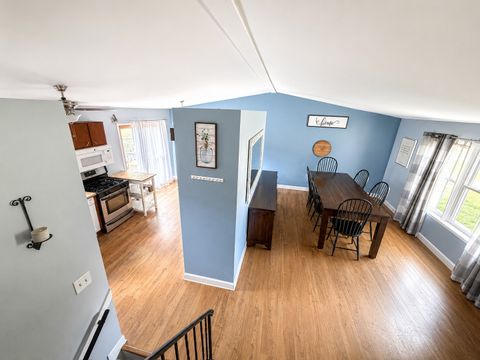 Tiny photo for 204 W Hawthorne Boulevard, Mundelein, IL 60060 (MLS # 12680271)
