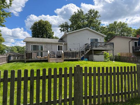 Tiny photo for 204 W Hawthorne Boulevard, Mundelein, IL 60060 (MLS # 12680271)