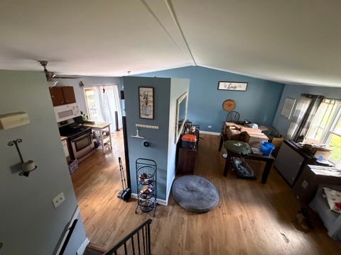 Tiny photo for 204 W Hawthorne Boulevard, Mundelein, IL 60060 (MLS # 12680271)