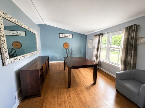 Tiny photo for 204 W Hawthorne Boulevard, Mundelein, IL 60060 (MLS # 12680271)