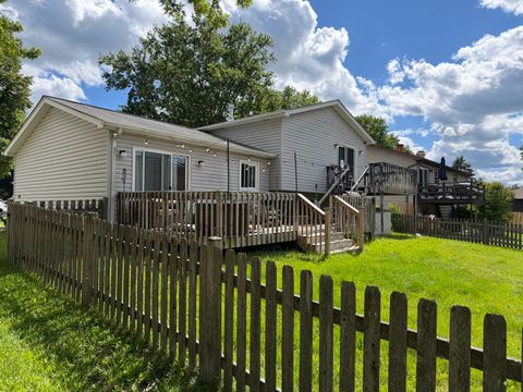 Tiny photo for 204 W Hawthorne Boulevard, Mundelein, IL 60060 (MLS # 12680271)