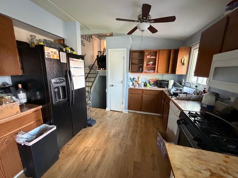 Tiny photo for 204 W Hawthorne Boulevard, Mundelein, IL 60060 (MLS # 12680271)