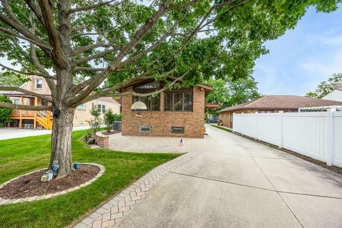 Tiny photo for 2246 S 18th Avenue, North Riverside, IL 60546 (MLS # 12459930)