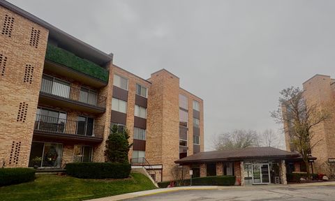 A home in Mount Prospect