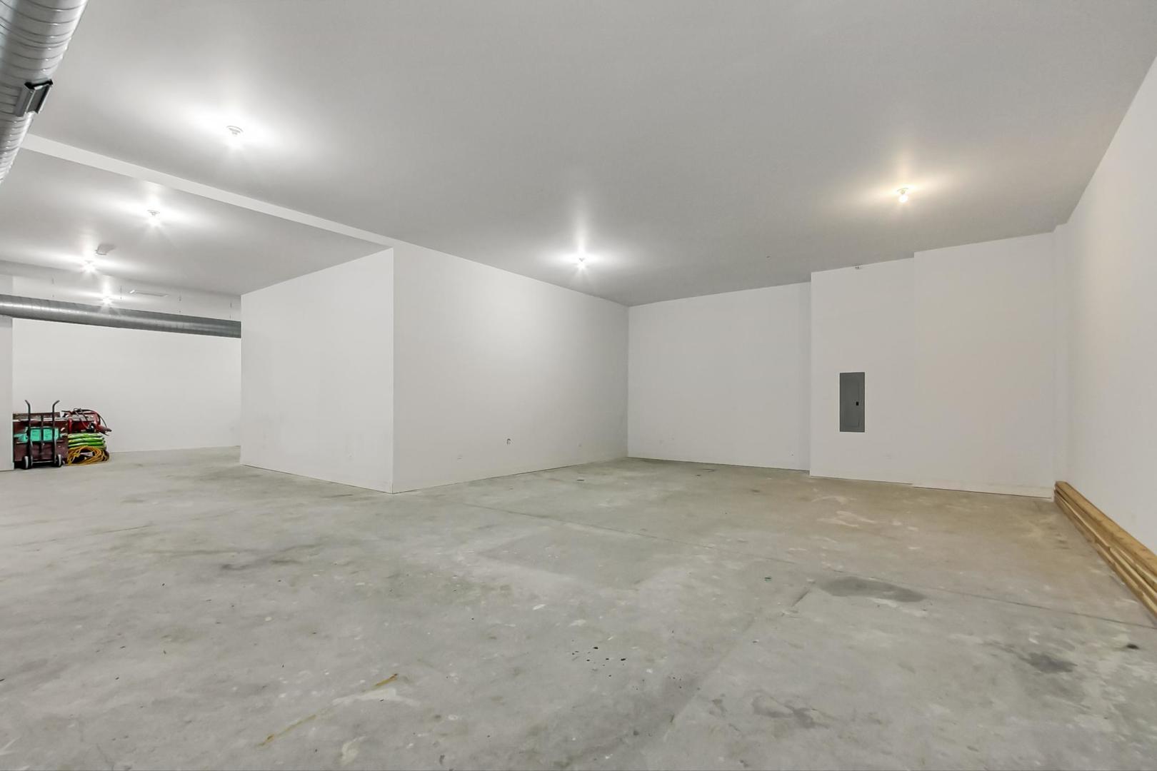 1321 N Western Avenue C