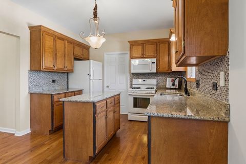 Tiny photo for 1715 Brighton Lane, Plainfield, IL 60586 (MLS # 12640562)