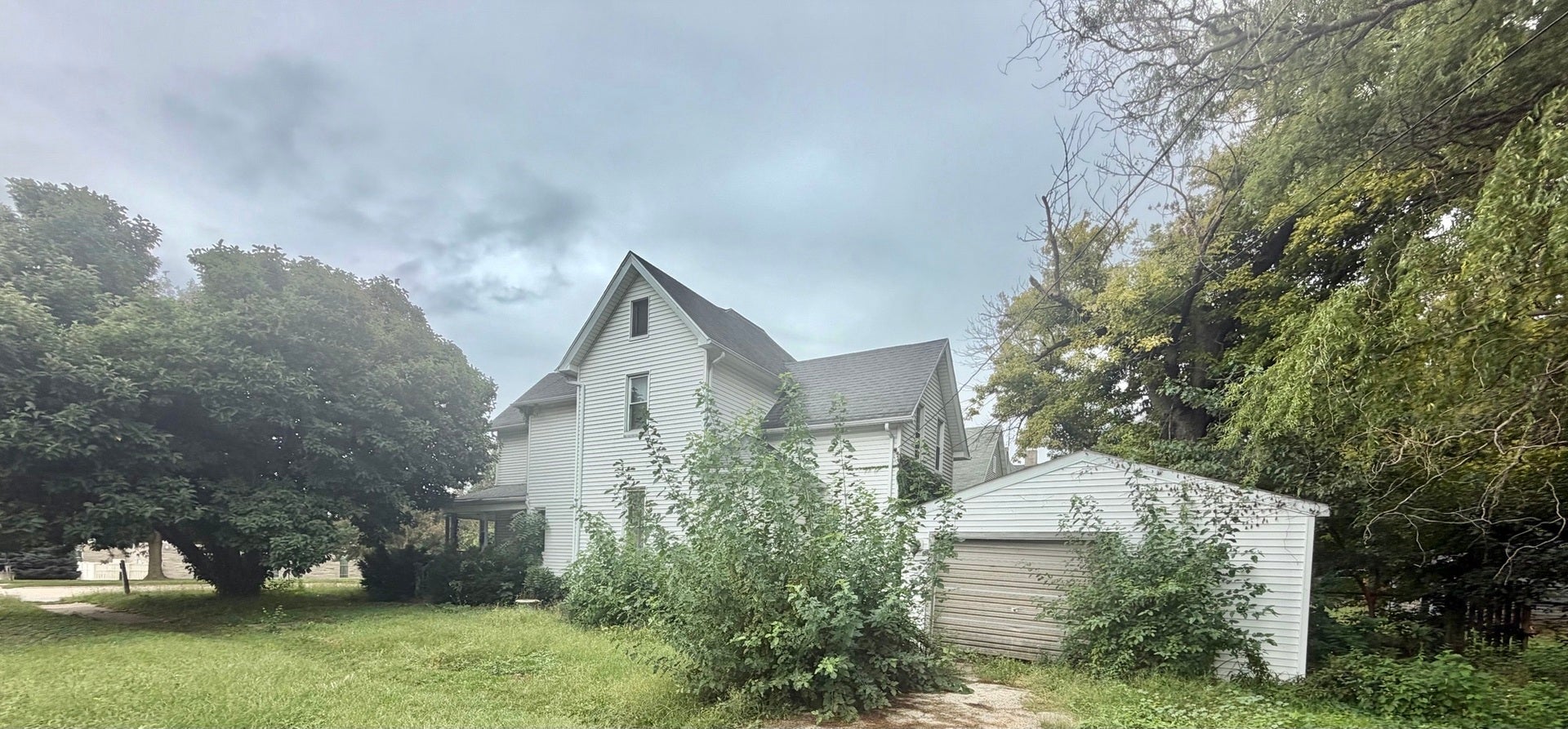 203 W Locust Street