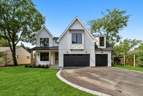 338 Nottingham Avenue Glenview IL 60025
