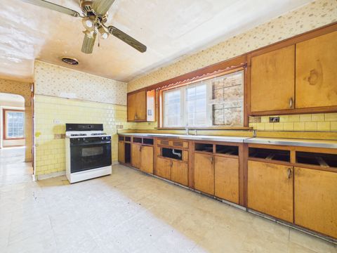 Tiny photo for 5208 S Long Avenue, Chicago, IL 60638 (MLS # 12678375)