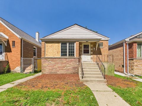 Photo of 5208 S Long Avenue, Chicago, IL 60638 (MLS # 12678375)