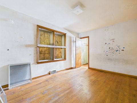 Tiny photo for 5208 S Long Avenue, Chicago, IL 60638 (MLS # 12678375)