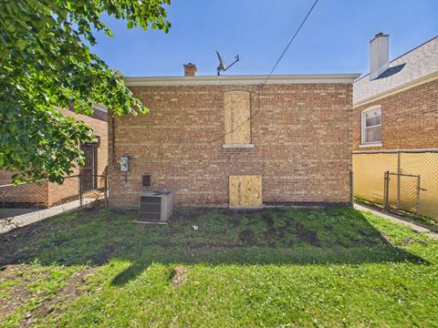 Tiny photo for 5208 S Long Avenue, Chicago, IL 60638 (MLS # 12678375)