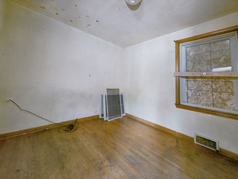 Tiny photo for 5208 S Long Avenue, Chicago, IL 60638 (MLS # 12678375)