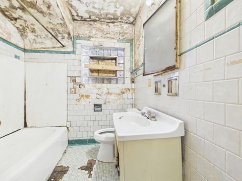 Tiny photo for 5208 S Long Avenue, Chicago, IL 60638 (MLS # 12678375)