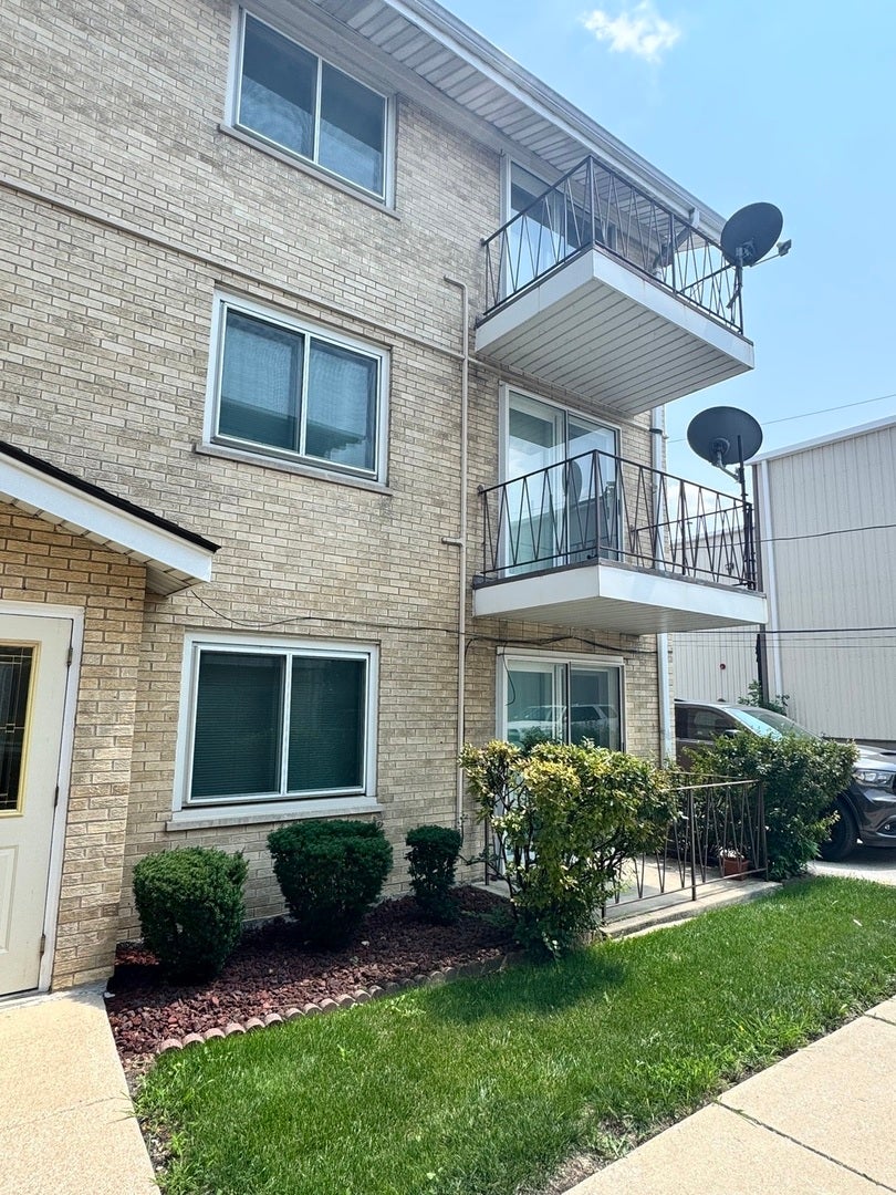 6023 W 64th Place 9