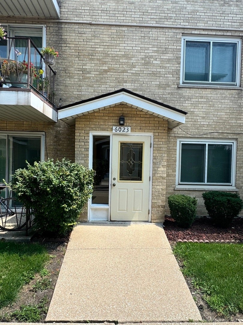 6023 W 64th Place 9