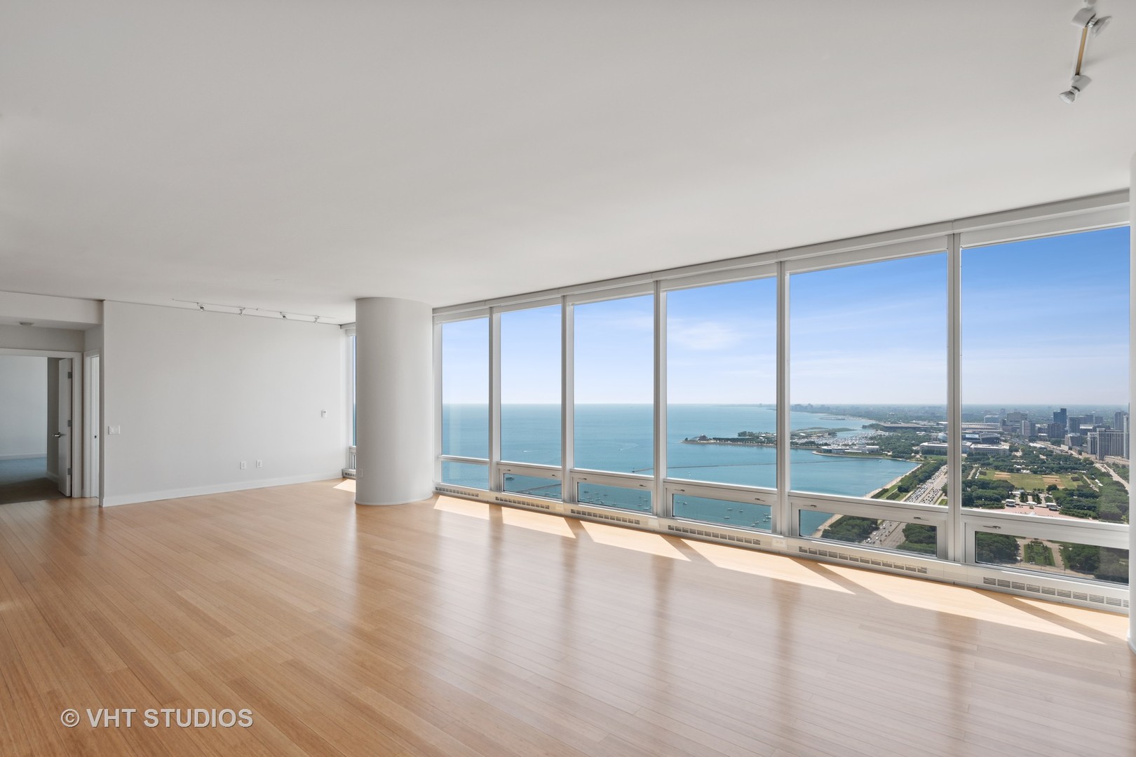 340 E RANDOLPH Street 5103