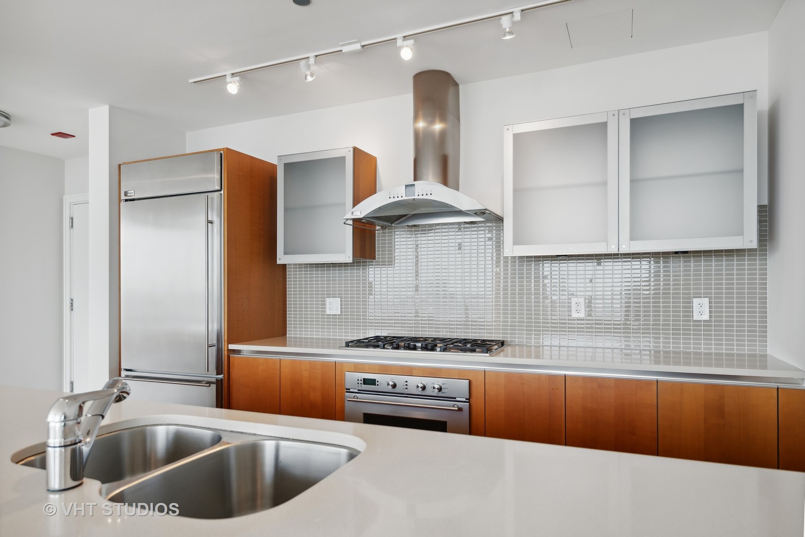 340 E RANDOLPH Street 5103