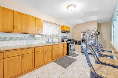 Tiny photo for 5621 S Sawyer Avenue, Chicago, IL 60629 (MLS # 12420044)