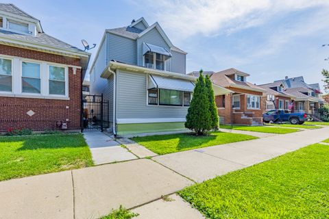 Tiny photo for 5621 S Sawyer Avenue, Chicago, IL 60629 (MLS # 12420044)
