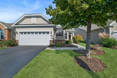 Photo of 2915 Stoney Creek Drive, Elgin, IL 60124 (MLS # 12482735)