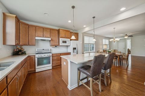 Tiny photo for 2915 Stoney Creek Drive, Elgin, IL 60124 (MLS # 12482735)