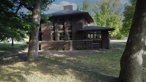 A home in Watseka