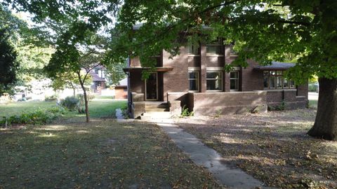 A home in Watseka