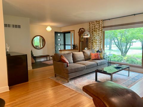 Tiny photo for 419 S Royal Court, Palatine, IL 60067 (MLS # 12528186)